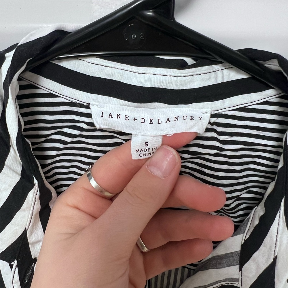 Jane+Delancy Black and White Striped Button-Up Shirt - Picture 4 of 5